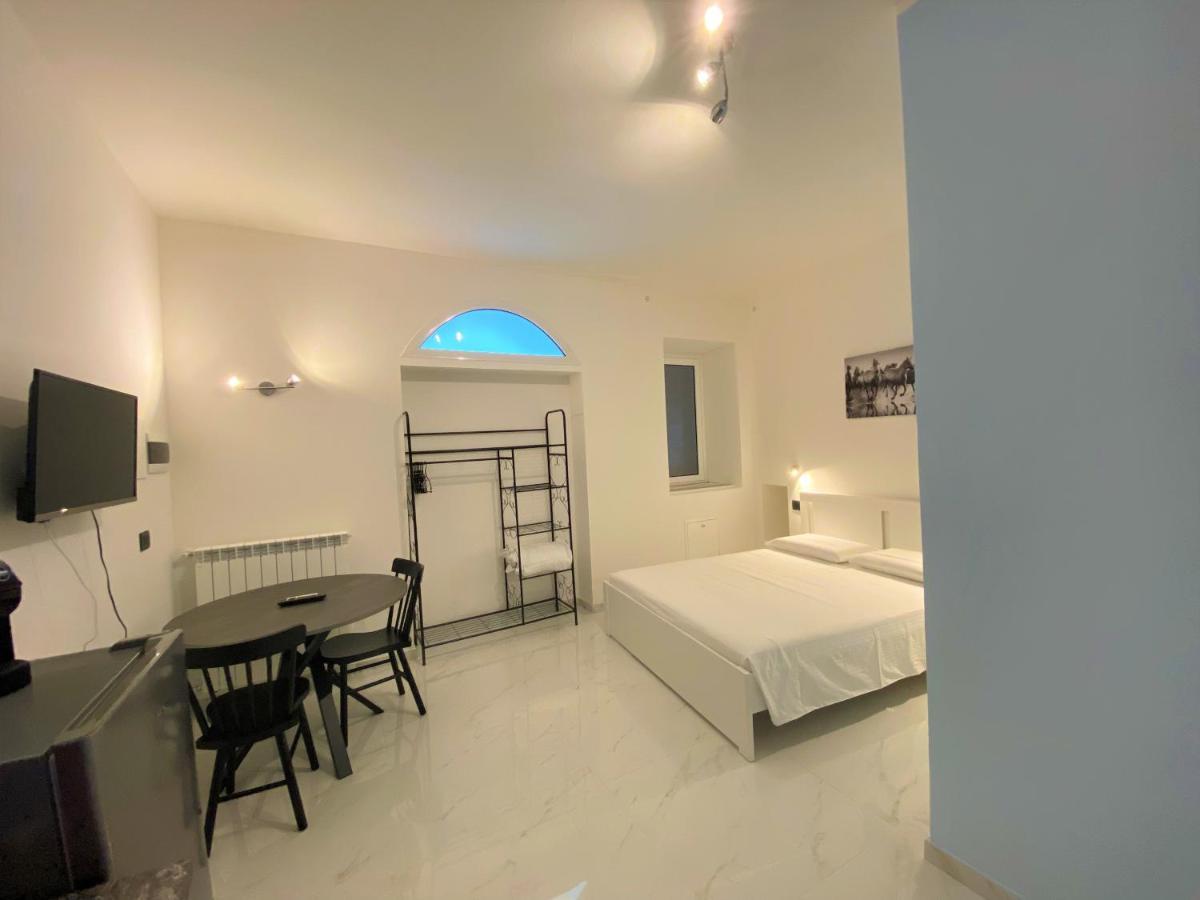 Nicolaus Apartment Sesto Calende Ngoại thất bức ảnh